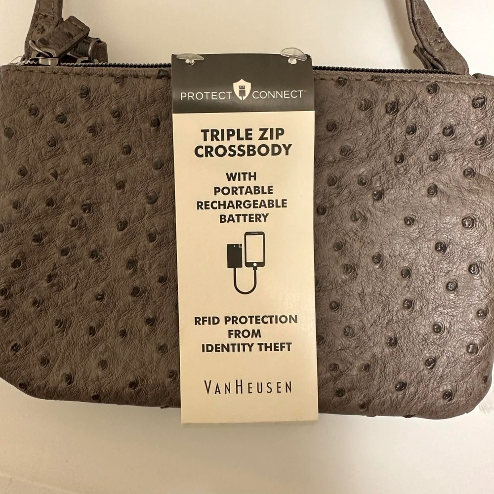NEW! VAN HEUSEN Protect+Connect Triple Zip Crossbody Grey RFID Battery SOLD OUT!